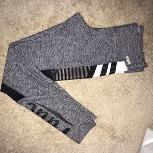 Victoria’s Secret ultimate leggings